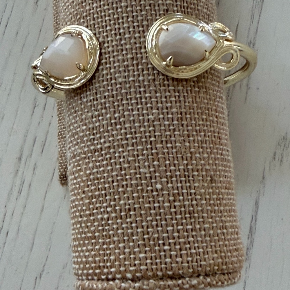 Kendra Scott Andy Pinch Bracelet - Picture 7 of 7
